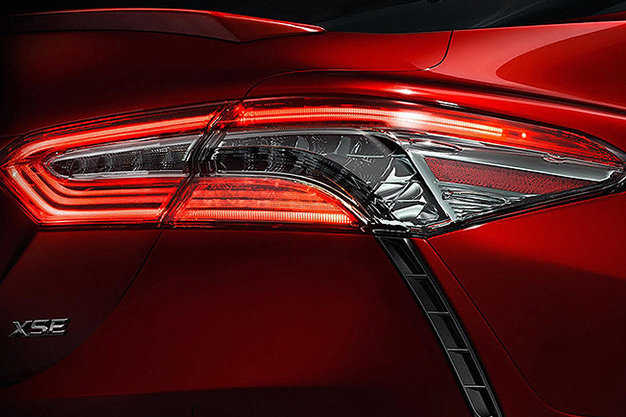 丰田发布新一代凯美瑞预告图，将以混动为主