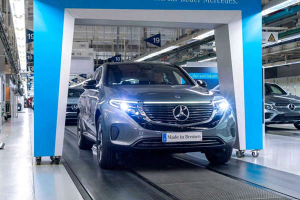 奔驰EQC 已经正式下线，海外版 11 月前交付，国内版年底