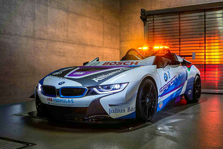 帅炸了！ Formula E  喜提宝马 i8 敞篷版安全车