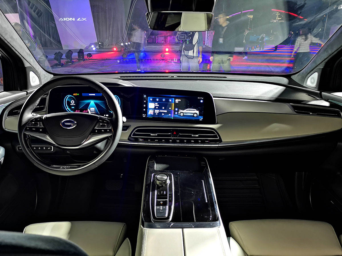 综合续航650 km 24.96万元起 广汽新能源Aion LX上市