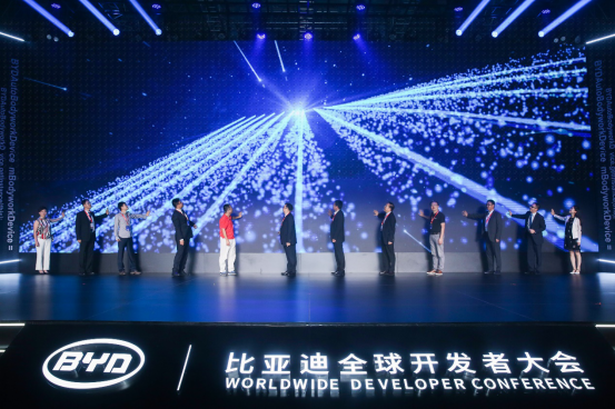 Íõ´«¸£³öϯ2020Æû³µ°ÙÈ˻᣺¼áÊØµç¶¯Æû³µ°²È«µ×Ïß1551