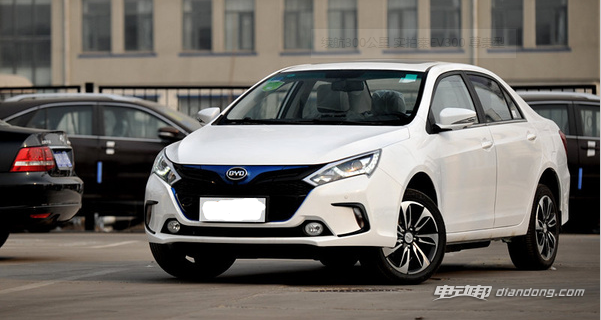 比亚迪秦ev300电动汽车怎么样?