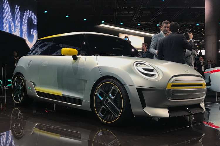 家族式英伦范 MINI Electric亮相2017法兰克福车展