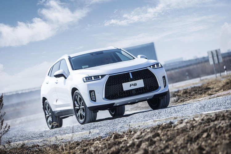 试驾了“王者风范”插电混动WEY P8 瞬间感觉自己君临天下