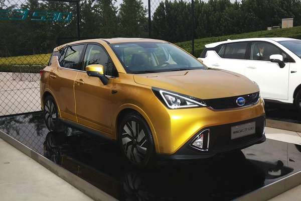 续航410的精品小型SUV，售价12.98万起，广汽新能源传祺GE3 530上市