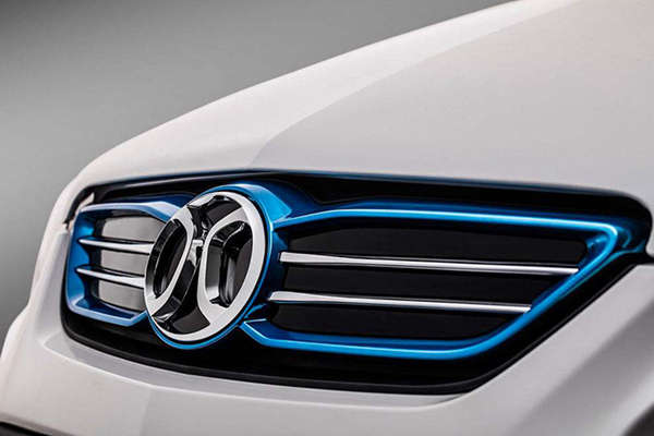 北汽新能源上市首日遭遇暴跌，两次临时停牌