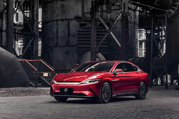 没有标线也能停！比亚迪获自动泊车相关专利